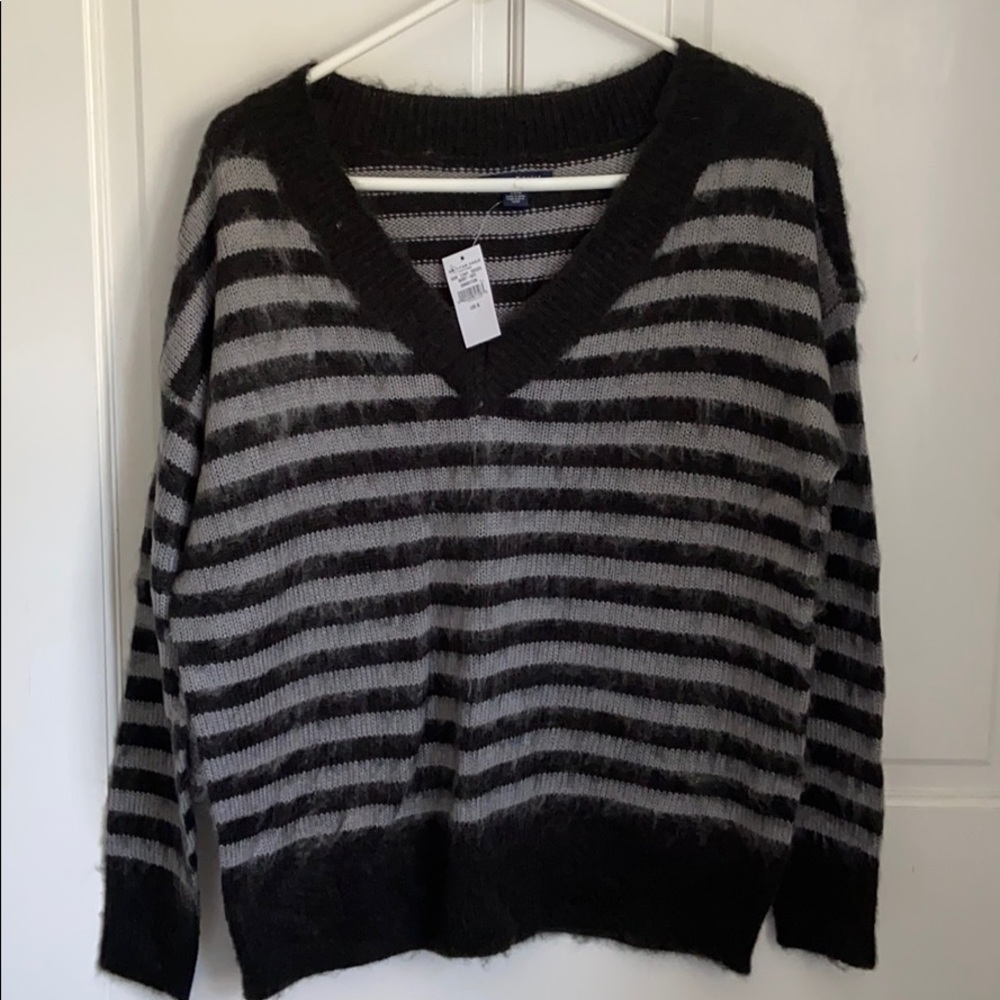 American eagle sweater